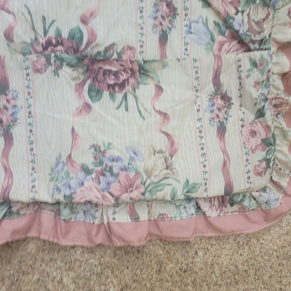 Vtg Floral Ruffled Pillow Shams 2 Pink Rose Lace Cottagecore